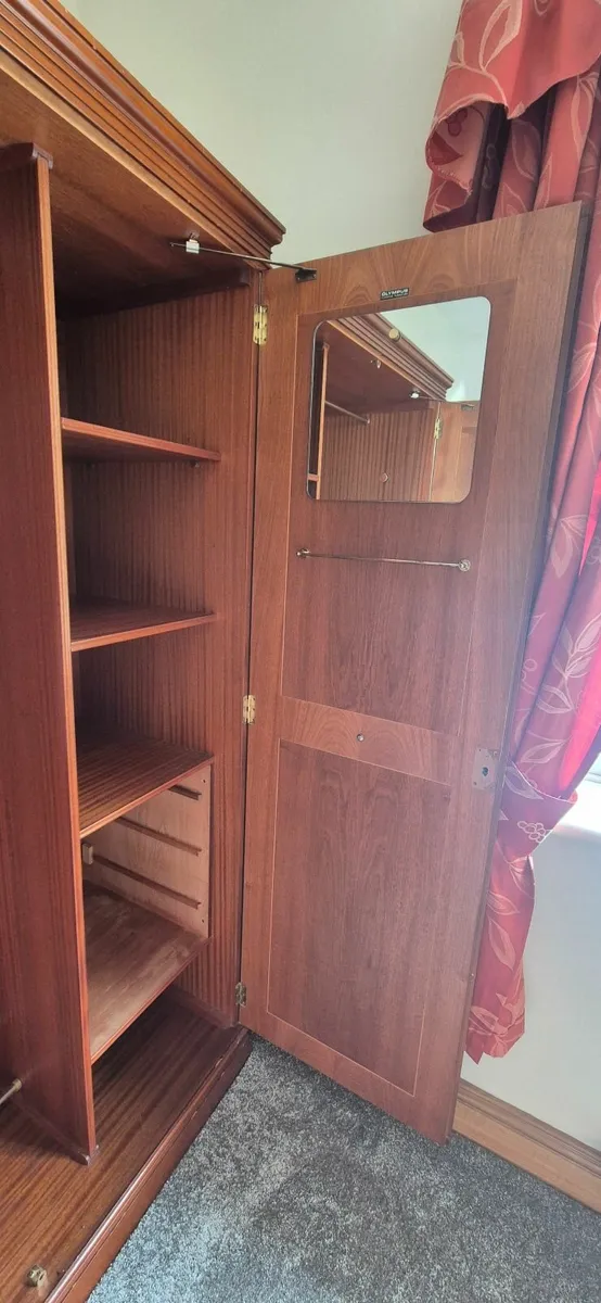 Wardrobe - Image 4