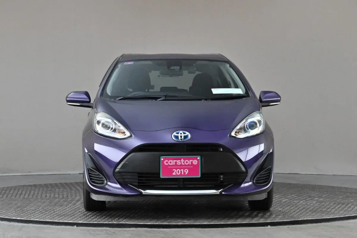 Toyota Aqua 1.5 Vvt-i Hybrid  android Car Player - Image 2