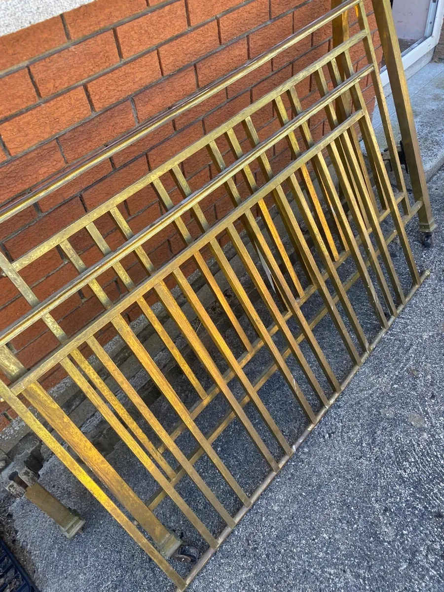 Antique brass and iron bed - Image 2