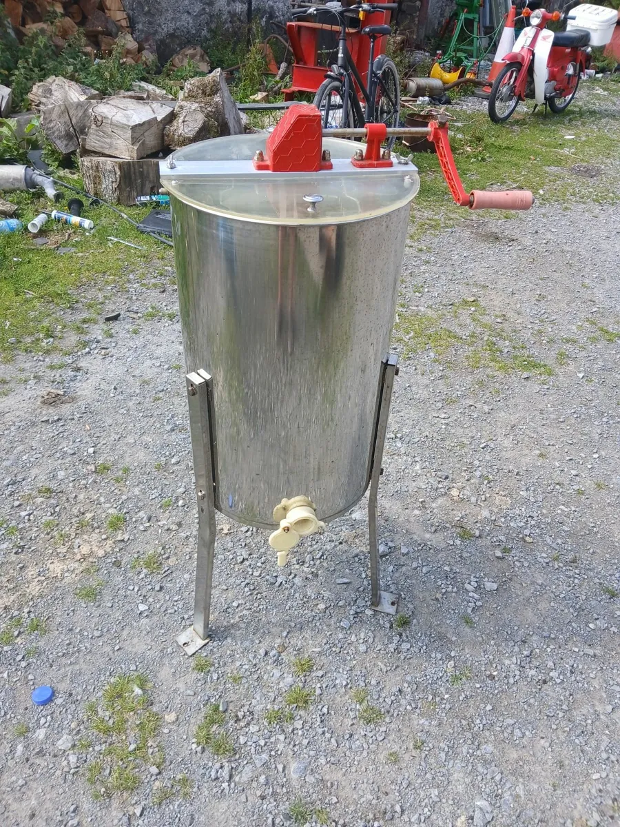 Honey extractor - Image 1