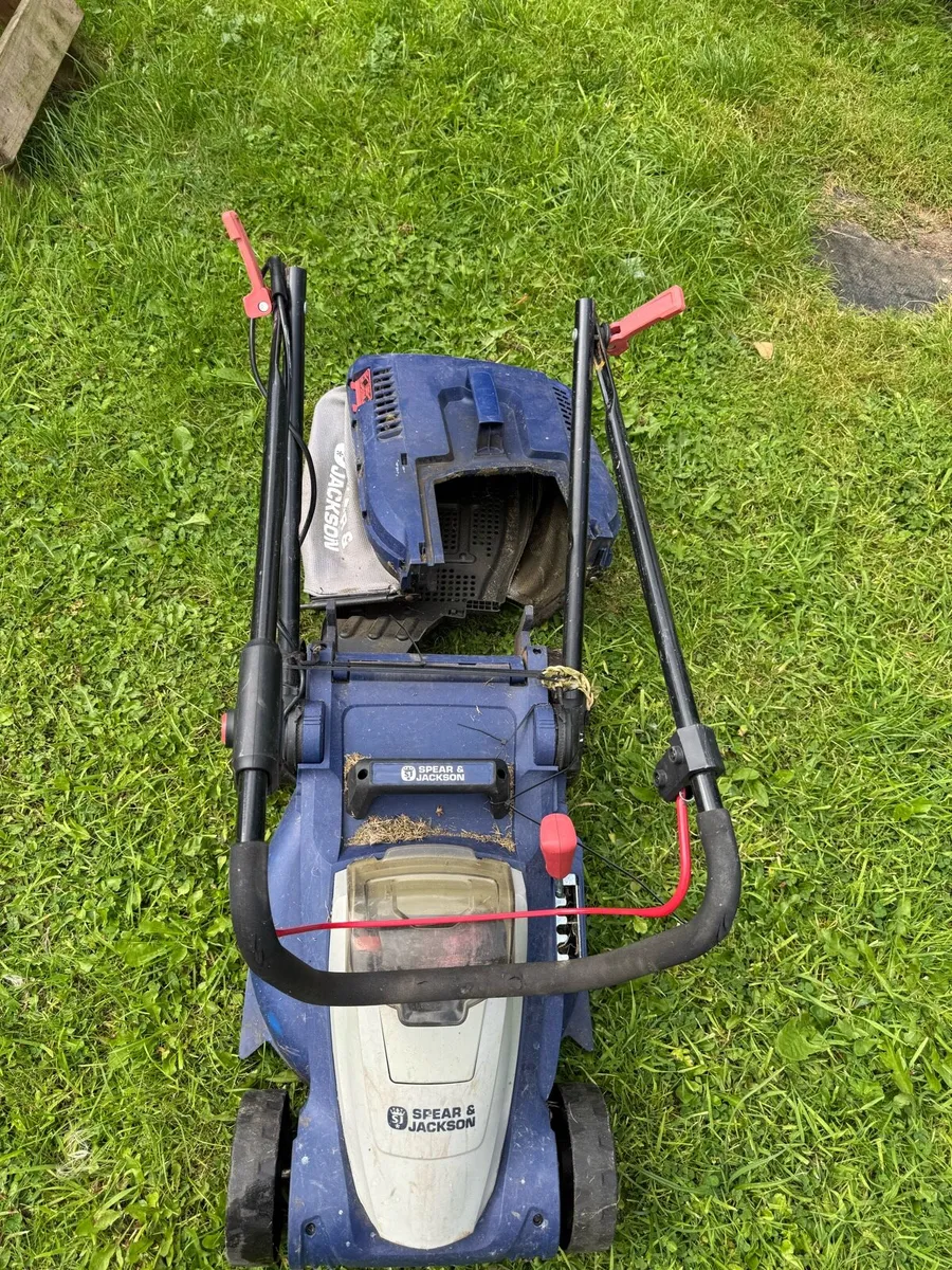 Spear & Jackson 40V Cordless Lawnmower