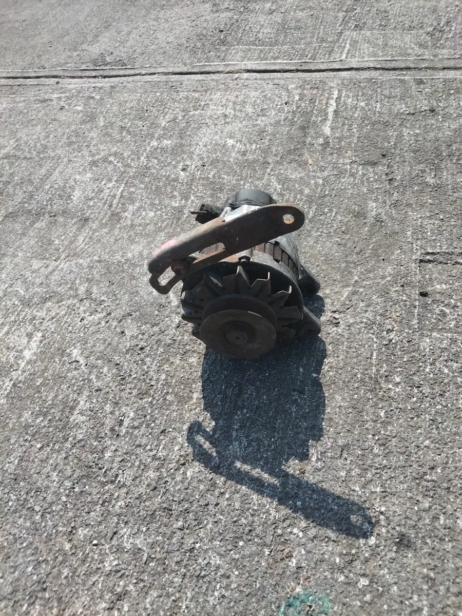 Pajero 3.2 head and other parts 2010 - Image 4