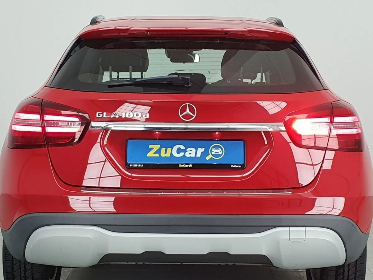 Mercedes-Benz GLA GLA 180 D Style - Image 4