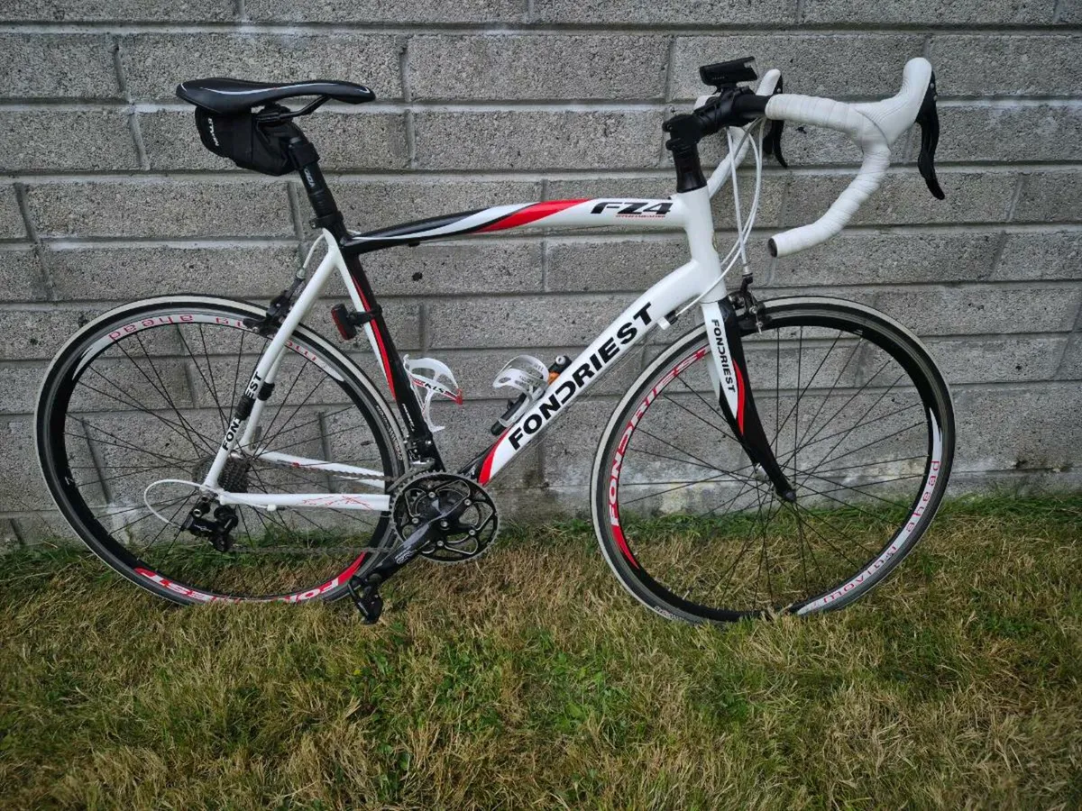 Road bike - Image 1