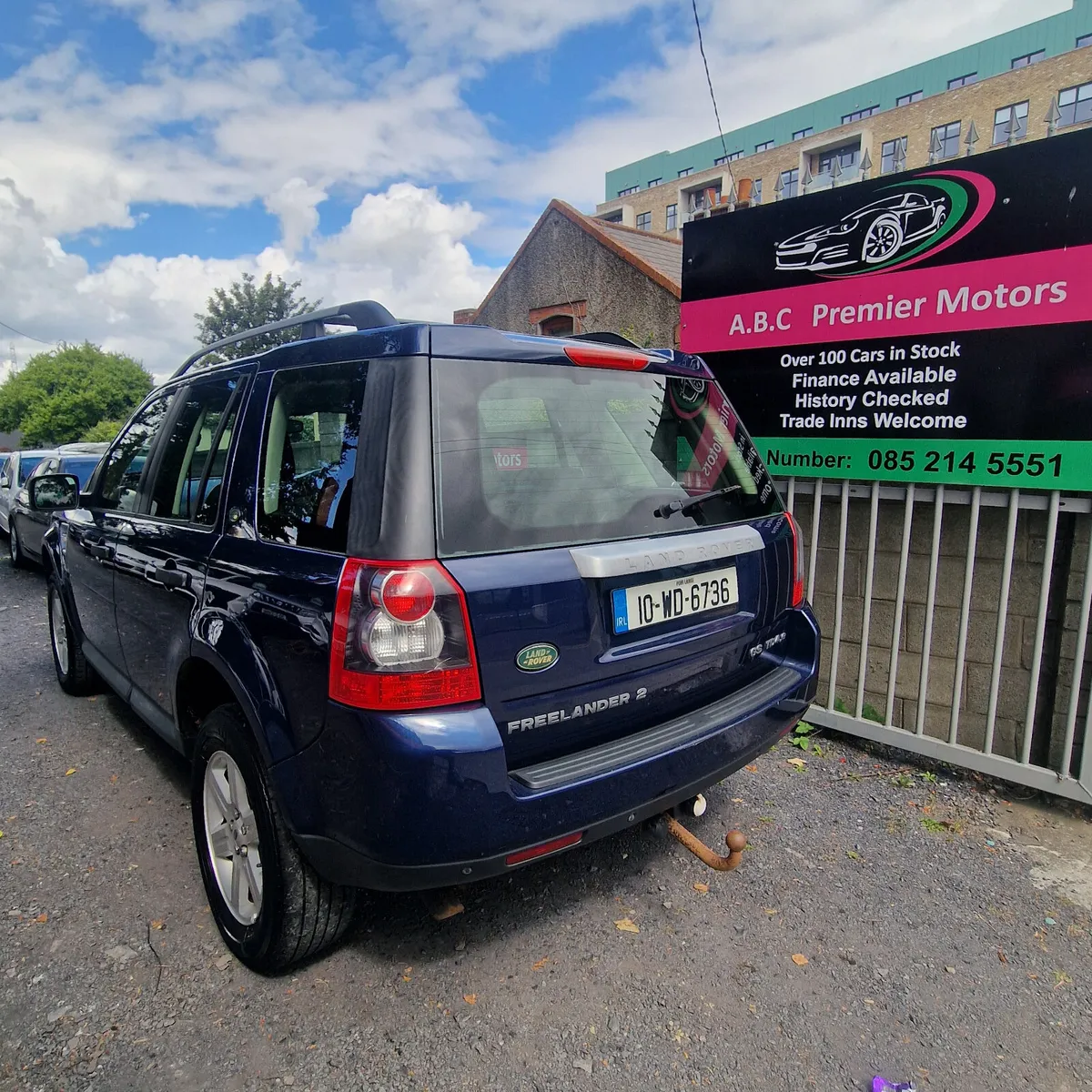 Land Rover Freelander 2010 1 Owner 4WD - Image 4