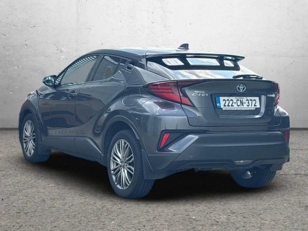 Toyota C-HR 1.8 Hybrid SOL - Image 3
