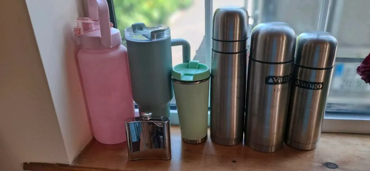 Flasks and tumblers-- As a lot