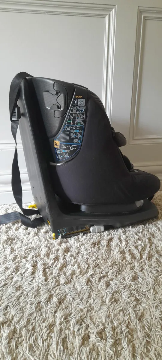 Maxi cosi isofix swivel car seat - Image 3