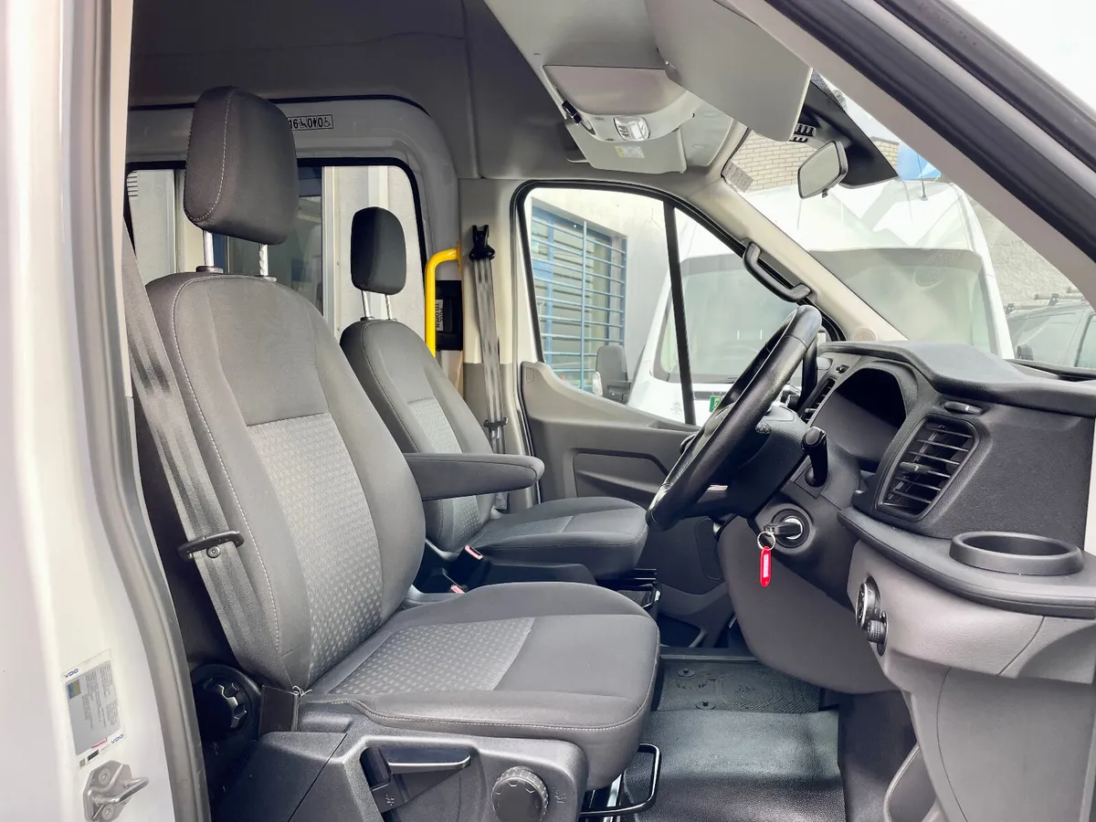 Ford Transit 460 Trend 2.0TDCI 130PS 17 Seat,2020 - Image 4