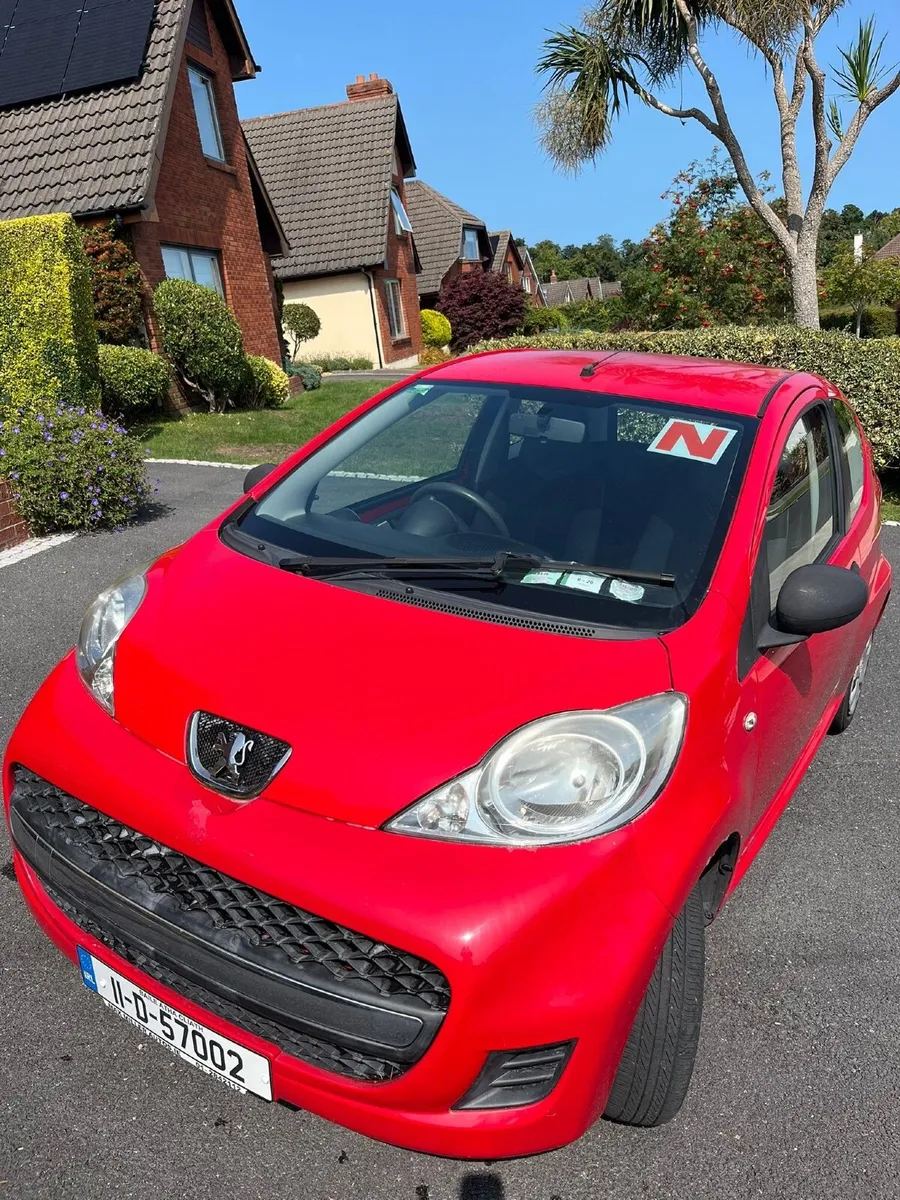 Peugeot 107 2011 - Image 2