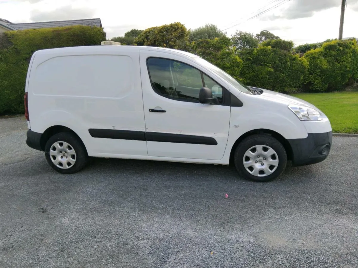 Peugeot Partner - Image 1