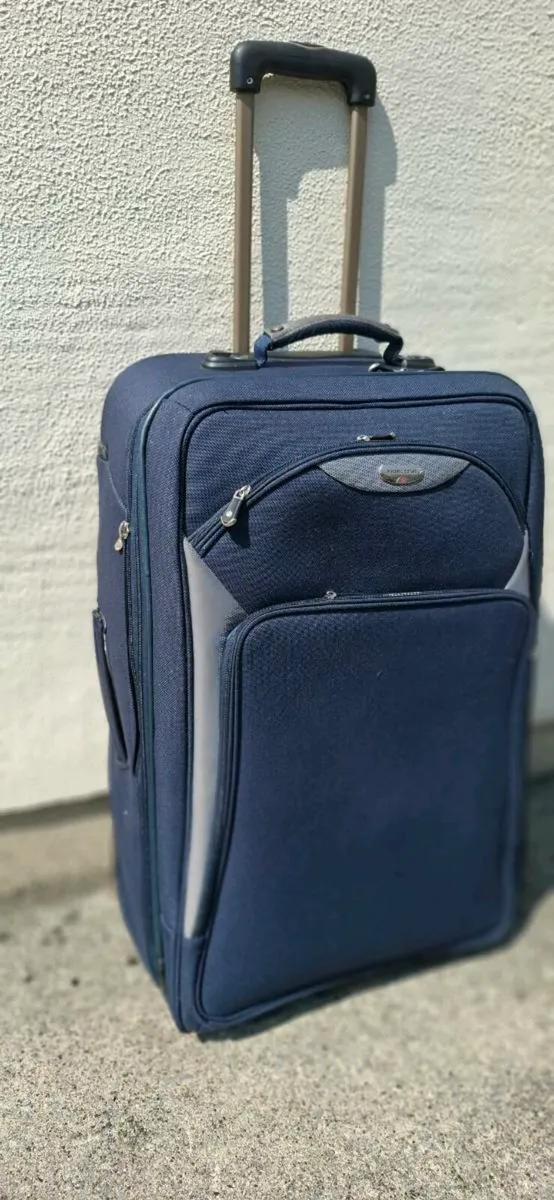 30 kg luggage case- good condition - Image 2