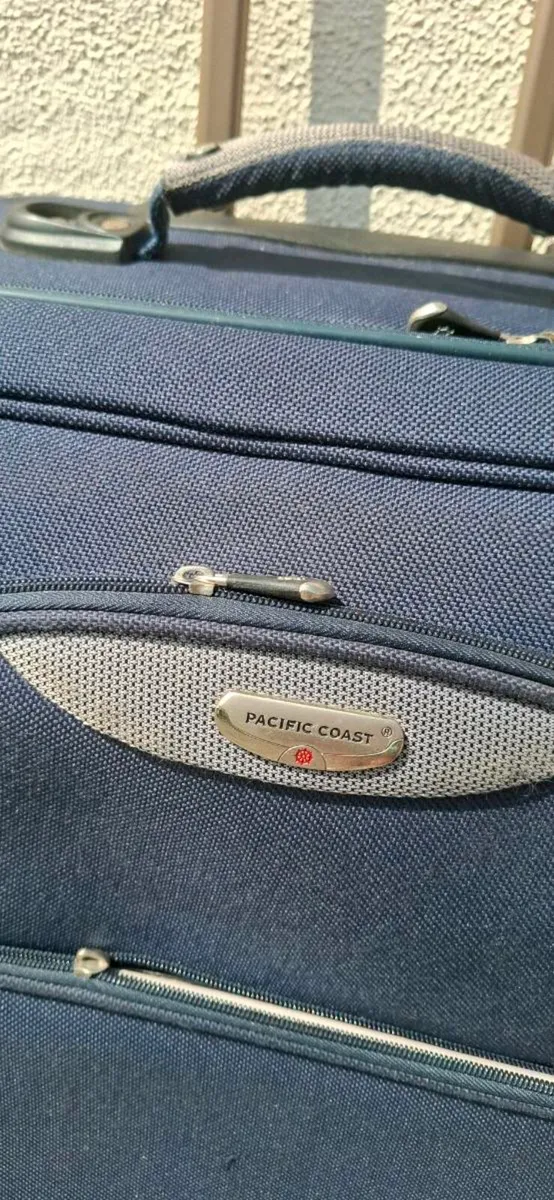 30 kg luggage case- good condition - Image 3