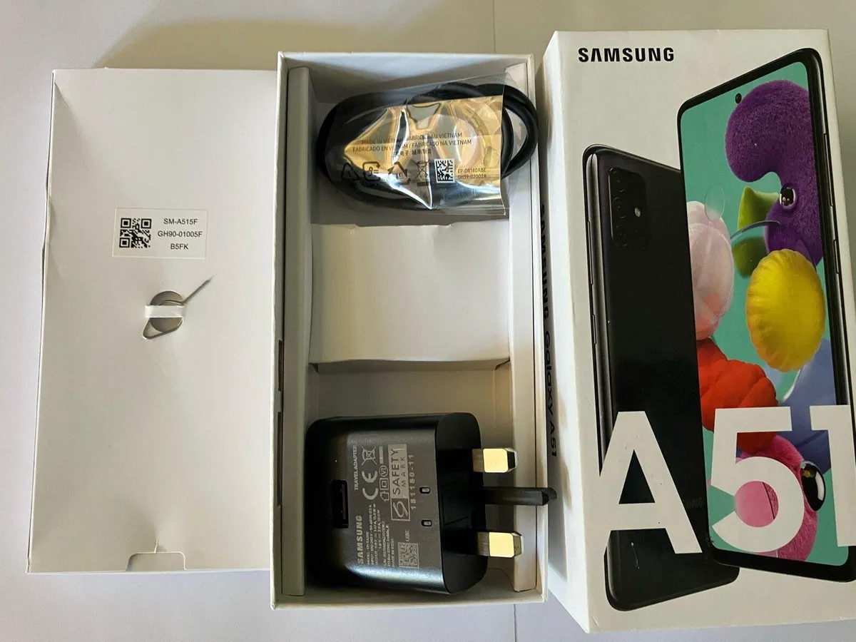 Mobile Phones Samsung and Iphone SE - Image 2
