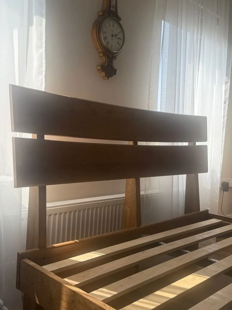 Bed frame 5 foot (king) immaculate.. can deliver - Image 4