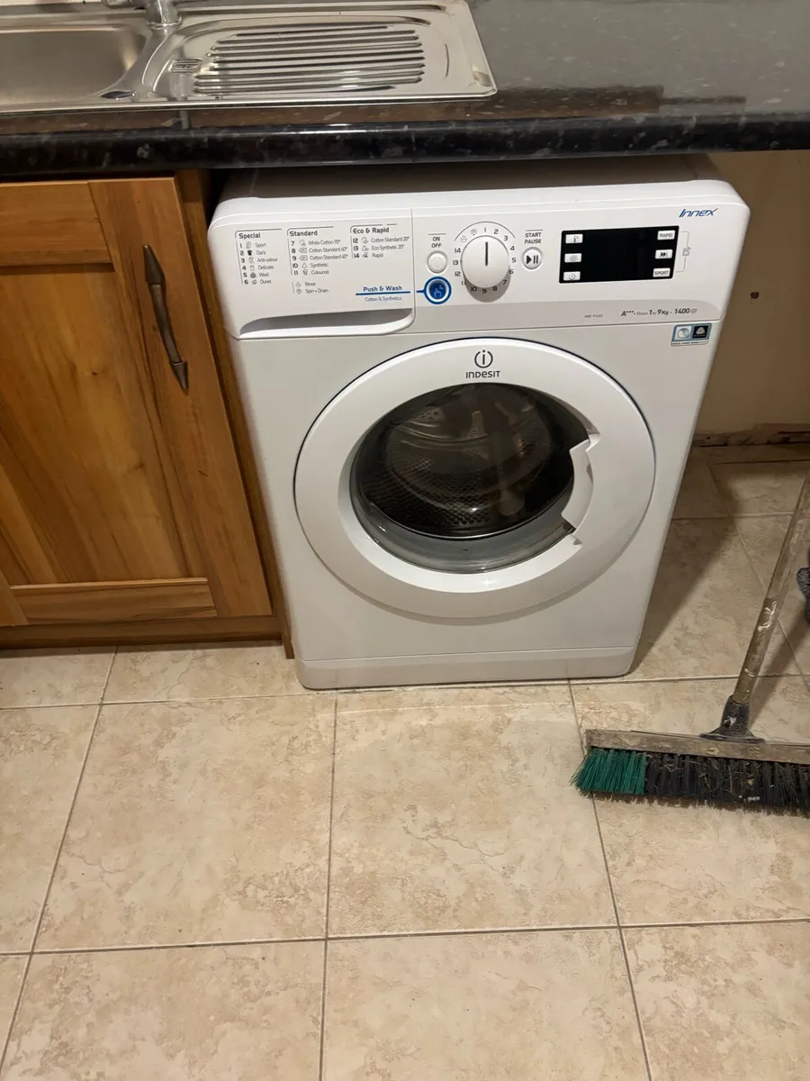 Indesit washing machine - Image 1