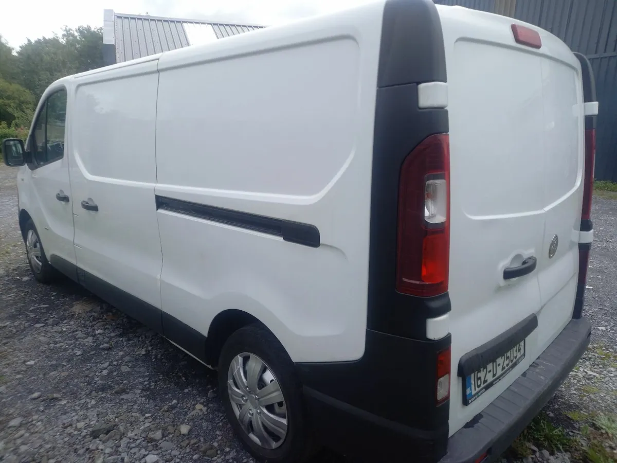 162 VIVARO LWB DOE 07/2026 PRICE 5999 EUR - Image 3