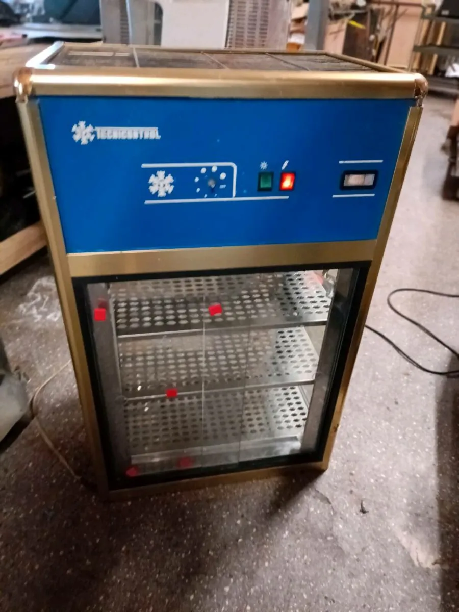 Counter top display fridge - Image 4