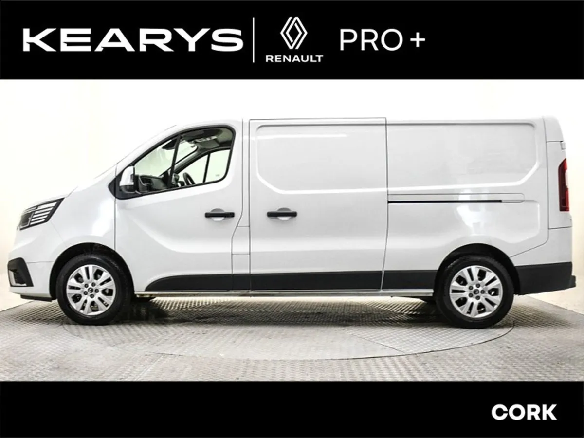 Renault Trafic Ll30 Blue dCi 130 Sport Panel Van - Image 4