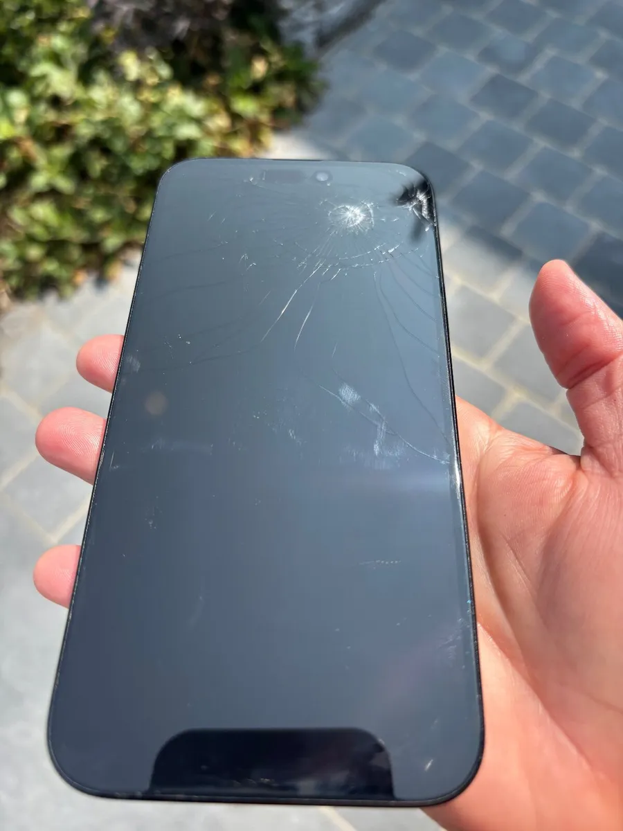 Apple Iphone 15 plus  256 gb (broke screen) - Image 2