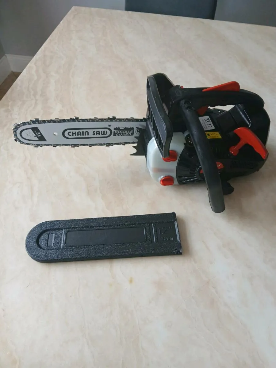 12 inch chainsaw brand new cs2500 pm - Image 1