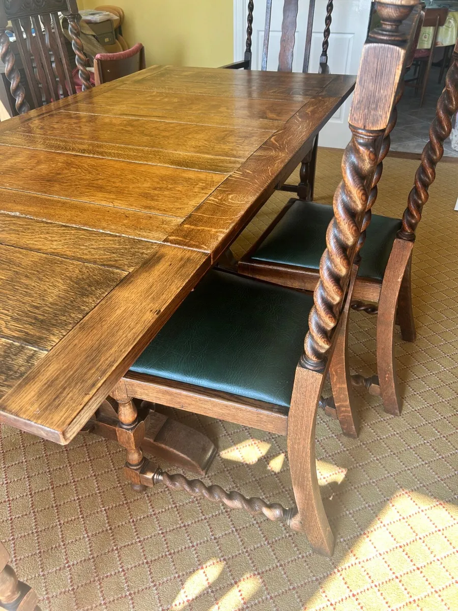 Large table and six chairs ( 2 arm chairs ) - Image 3