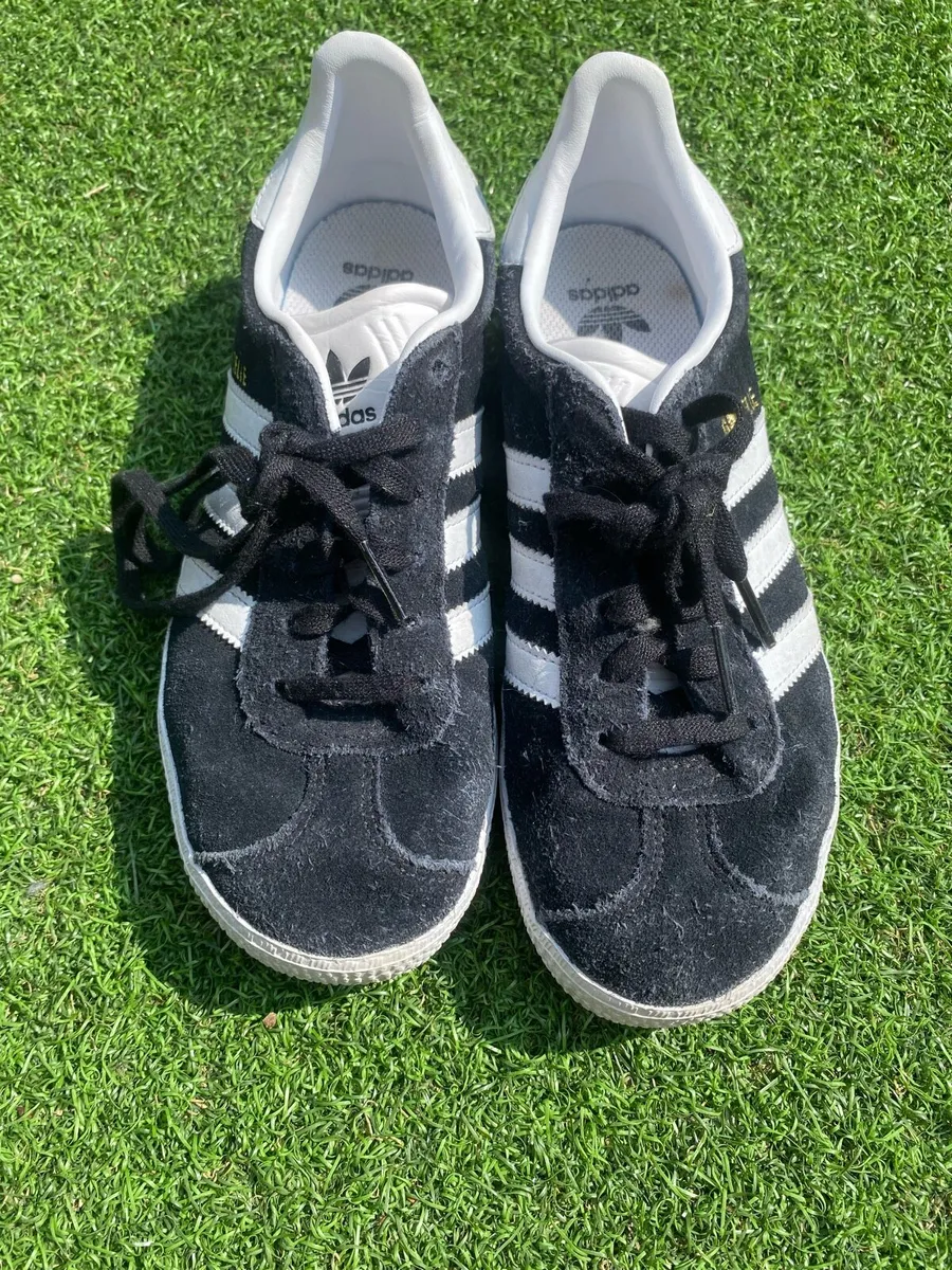 Adidas kids gazelle shoes - Image 4