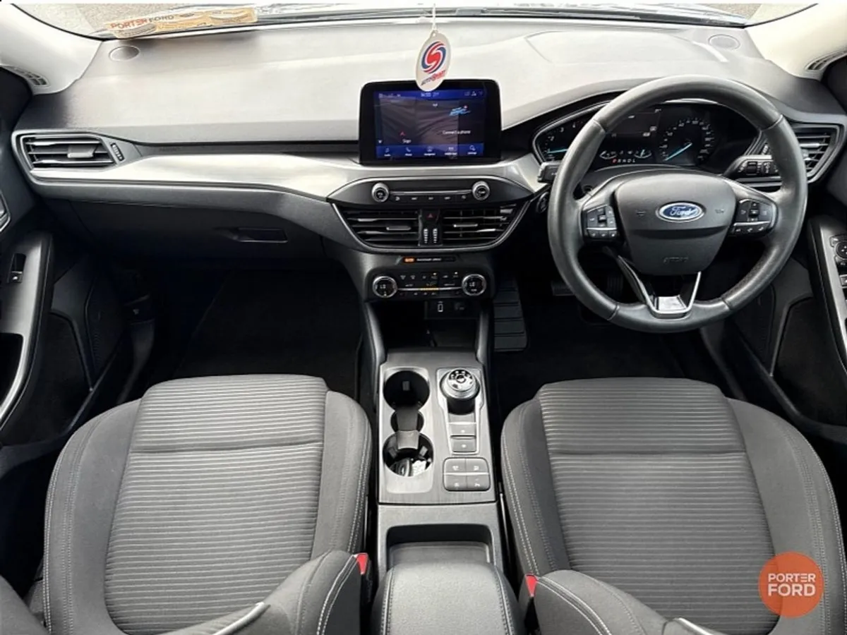 Ford Focus  auto  1.0t Titan EDT 125PS - Image 2