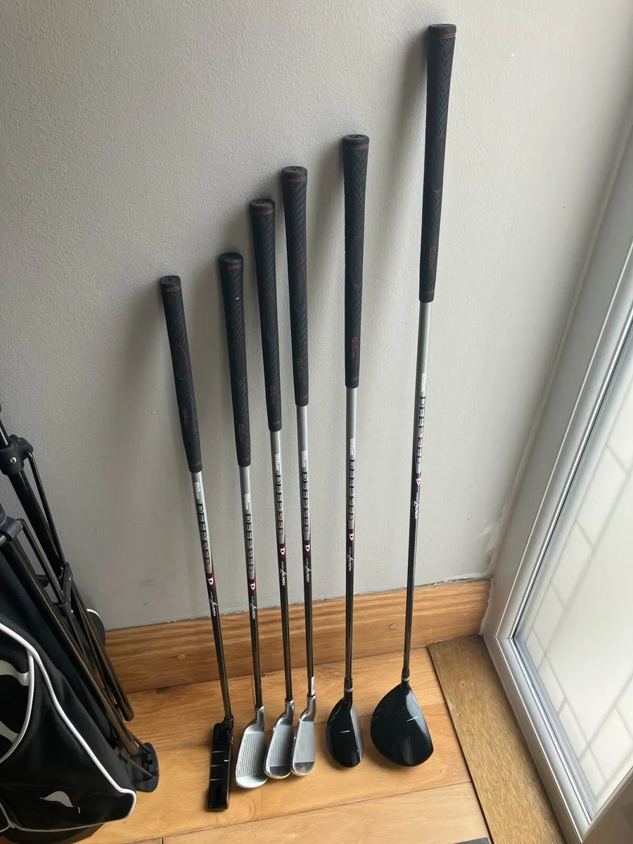 Wilson Deep Red Junior Golf Set and Bag - Image 2