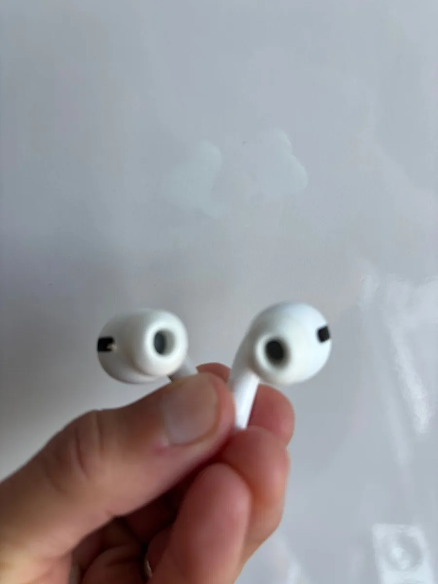 Aipods Gen 1 wireless charge - Image 4