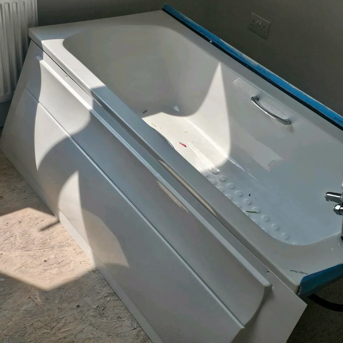 Bathroom set Bath / Toilet / SInk - Image 1