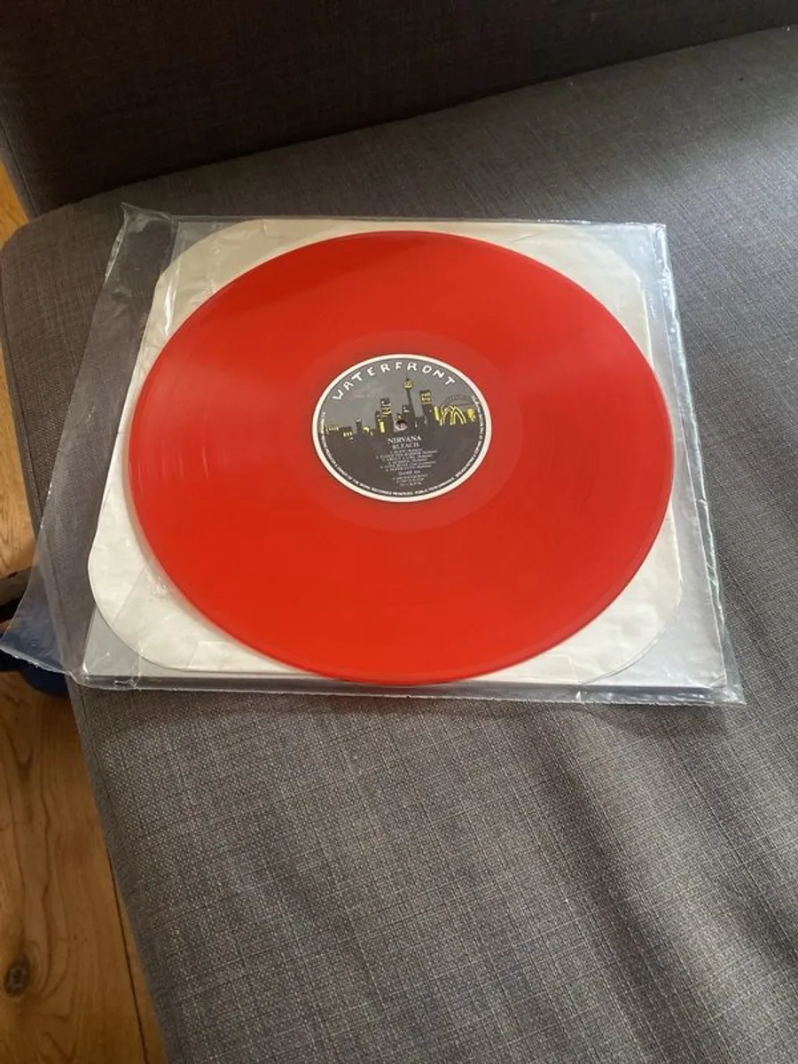 Nirvana "Bleach" RED VINYL 1989 Australia - Image 4