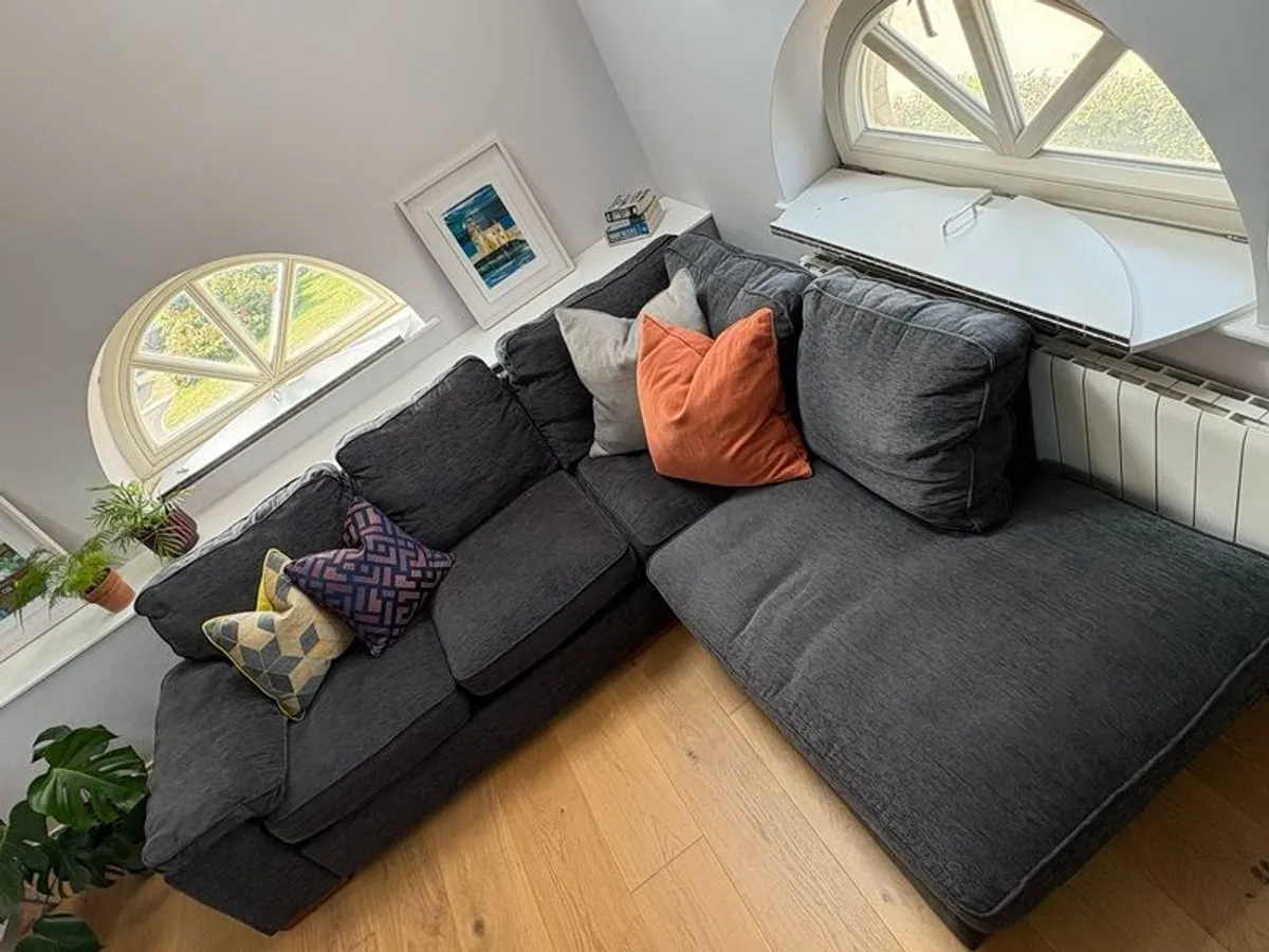 Pull Out Bed Corner Couch - Image 2