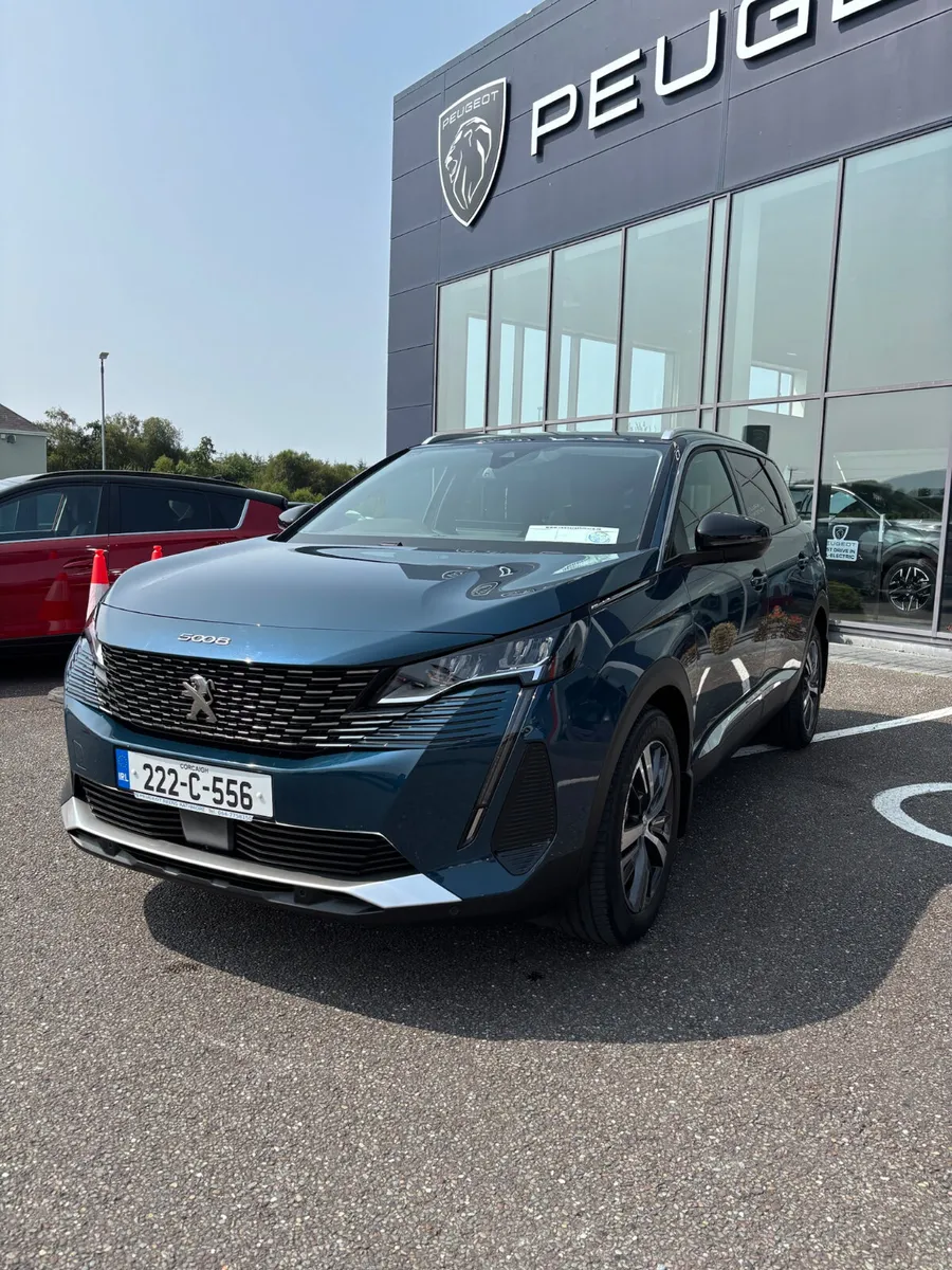 Peugeot 5008 2022 - Image 1