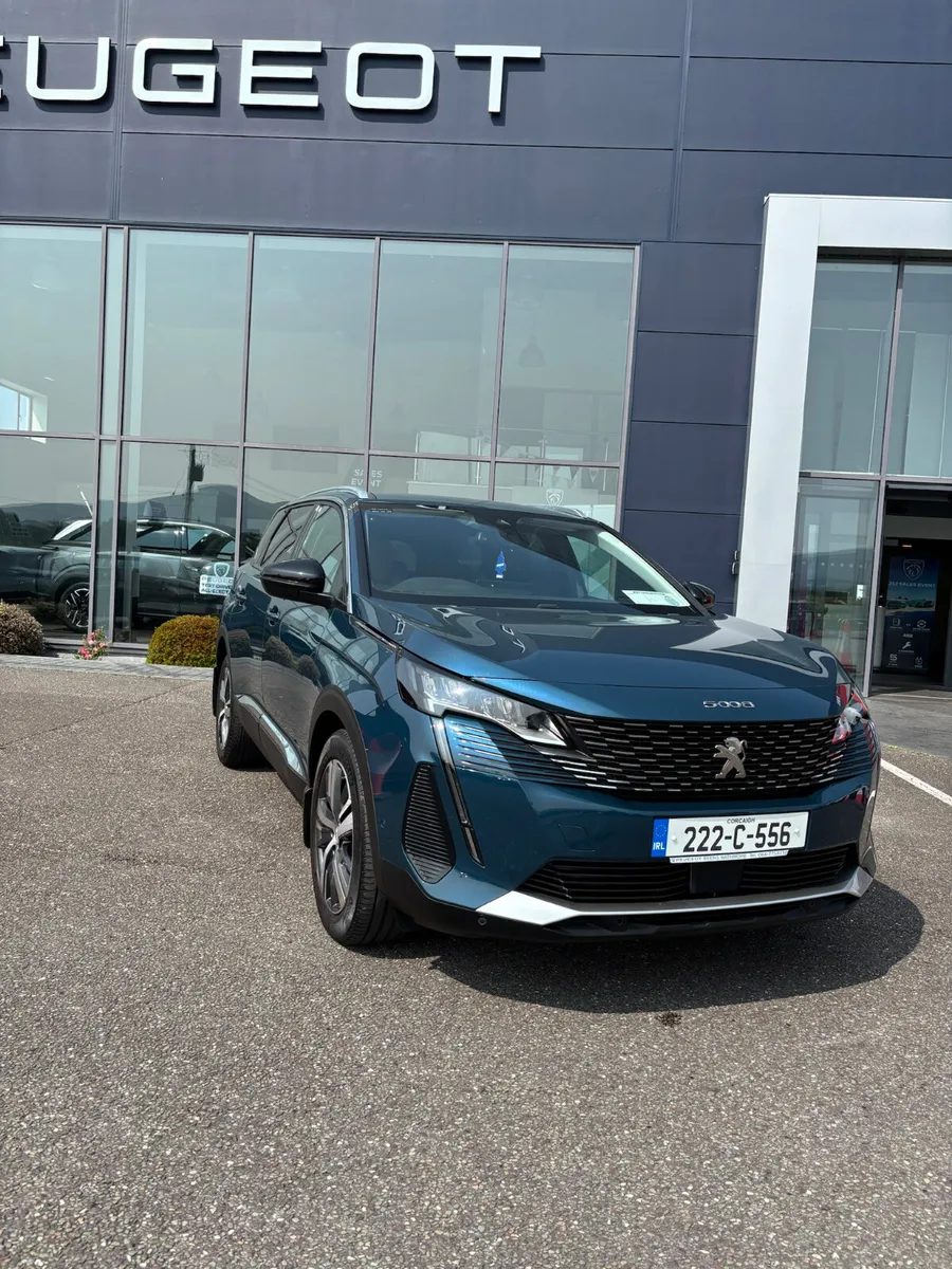 Peugeot 5008 2022 - Image 2