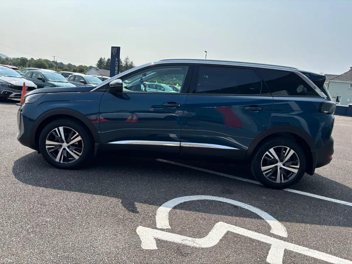 Peugeot 5008 2022 - Image 3