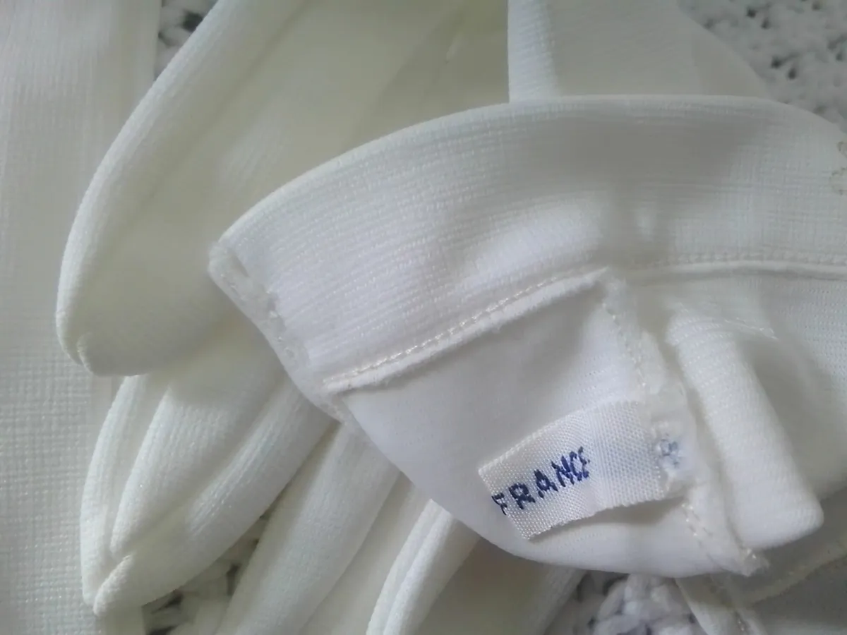 VINTAGE CREAM IVORY 1960's GLOVES UNWORN - Image 2