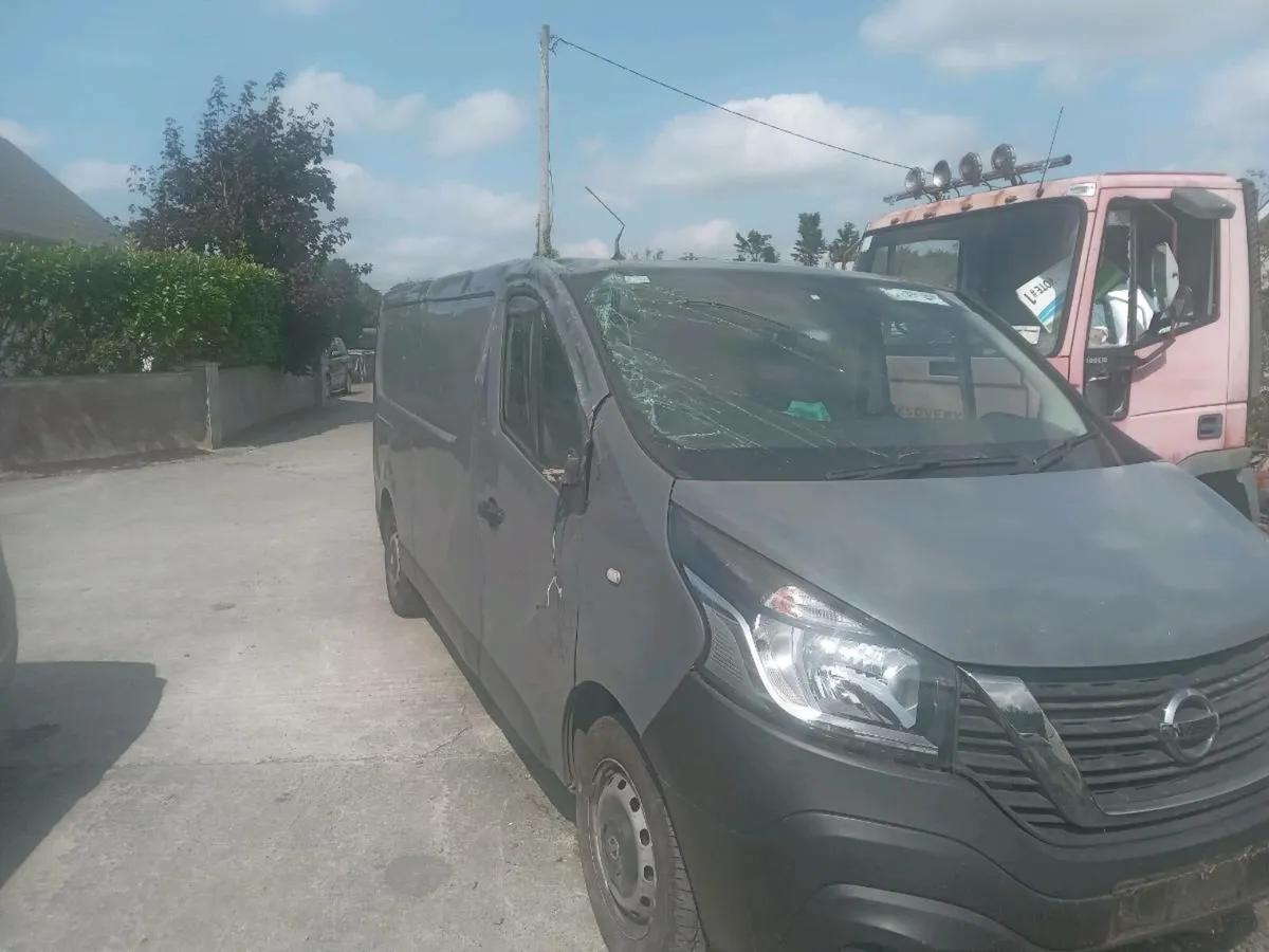 211 Nissan NV300 - Image 1