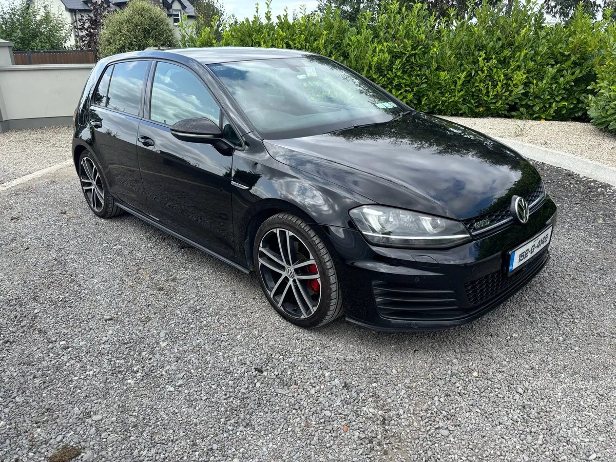 2015 VOLKSWAGEN GOLF 2LT GTD - Image 1