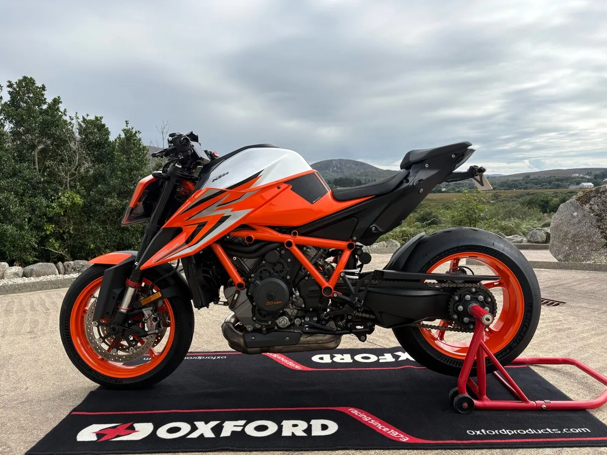 2023 KTM 1290 SUPERDUKE R - Image 2