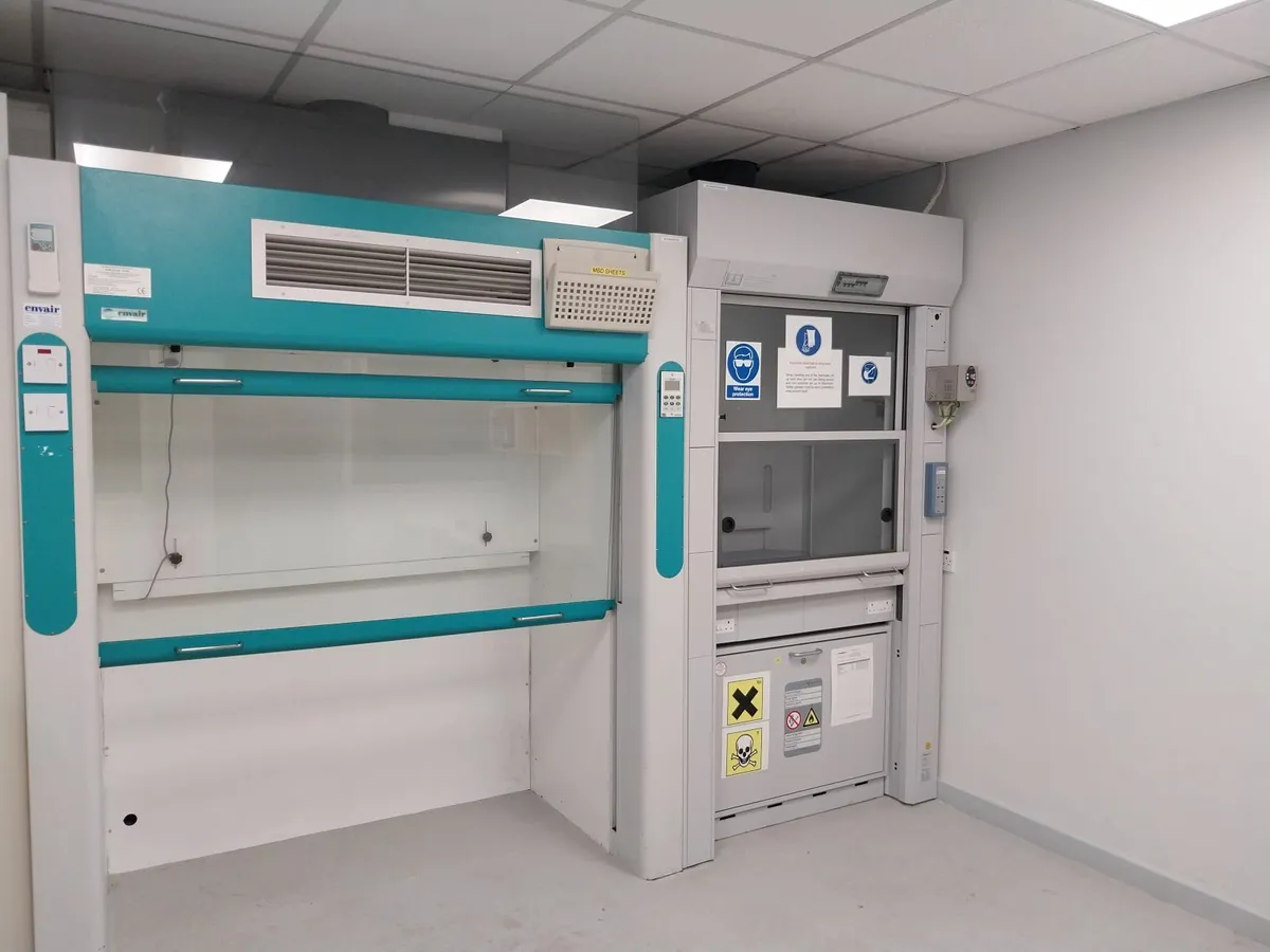 Ducted Fume Cupboard - Image 1