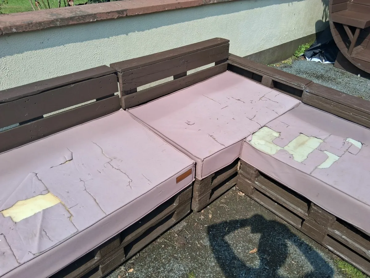 Pallet Furniture and Accessories - Image 4