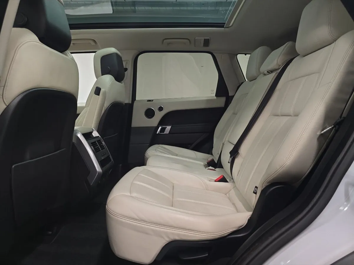 Land Rover Range Rover Sport Estate HSE Dynamic - Image 4