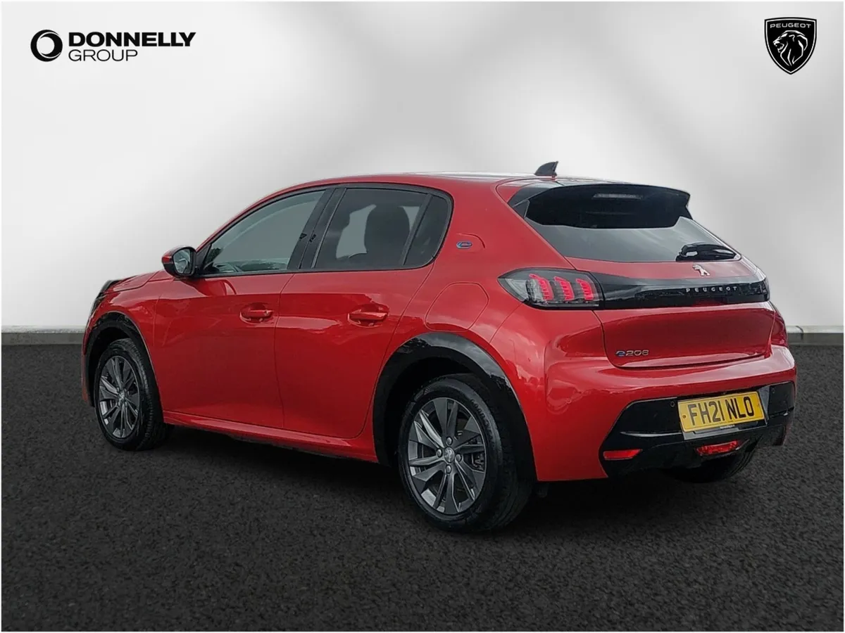 Peugeot 208 E- Electric Hatchback Allure Premium - Image 2