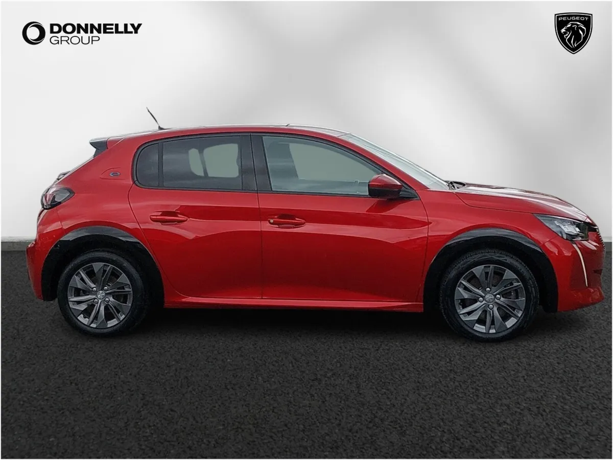 Peugeot 208 E- Electric Hatchback Allure Premium - Image 3