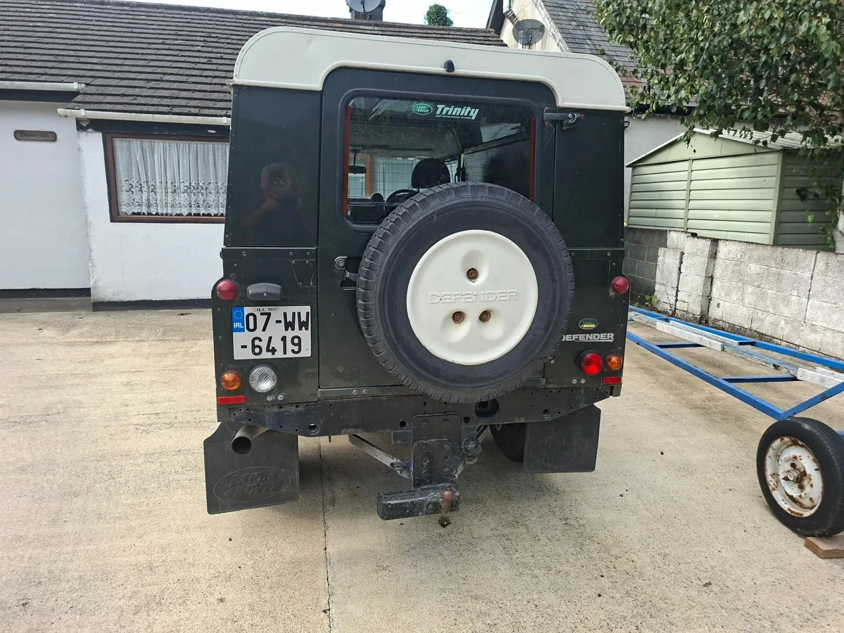 Land Rover Defender 2007 - Image 4