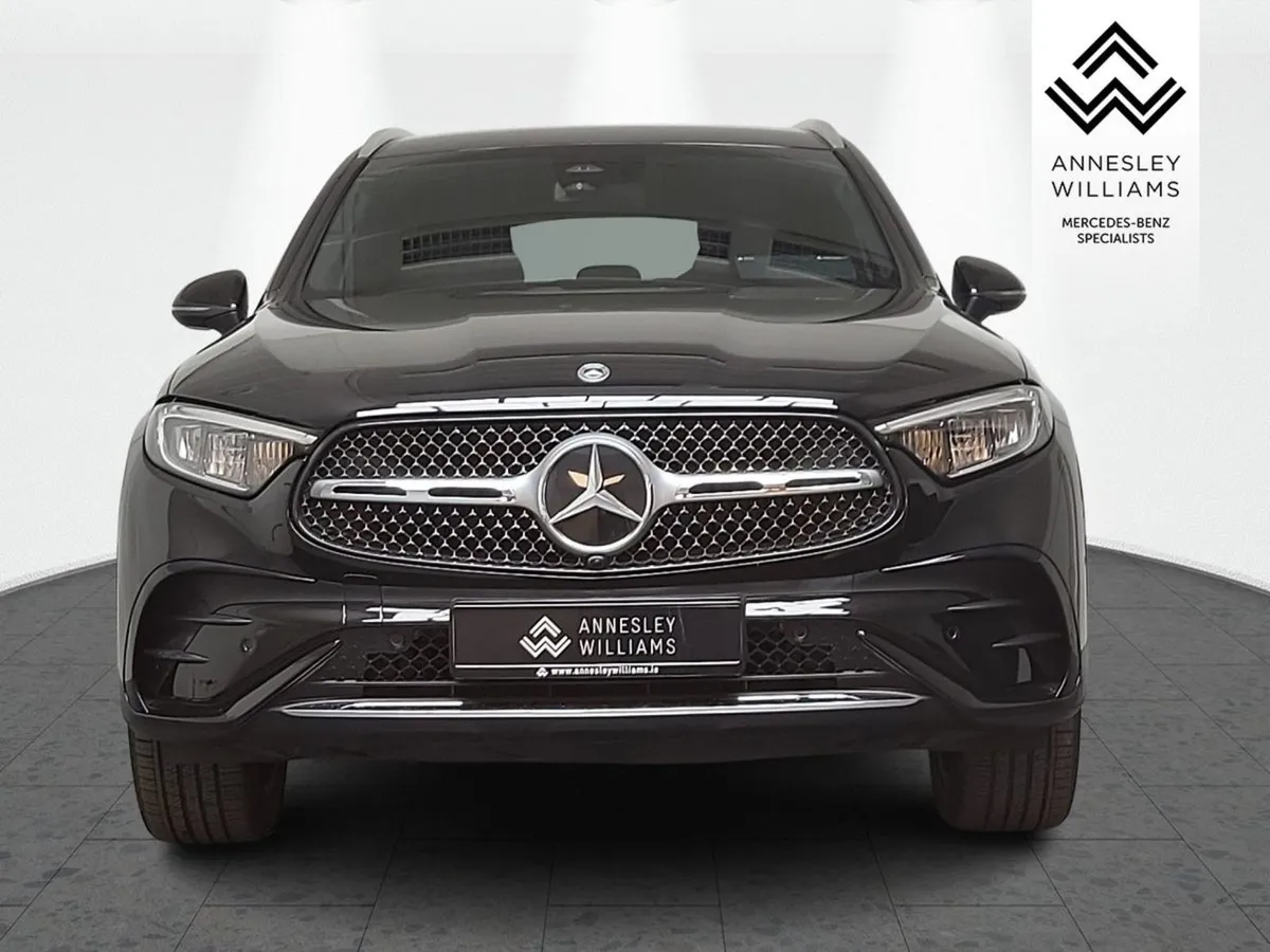 Mercedes-Benz GLC-Class Glc300e AMG Line 4matic - Image 3