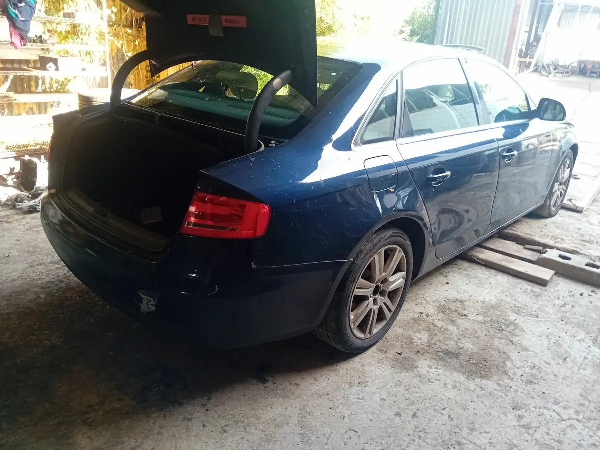 audi  a4   20 l disel - Image 4