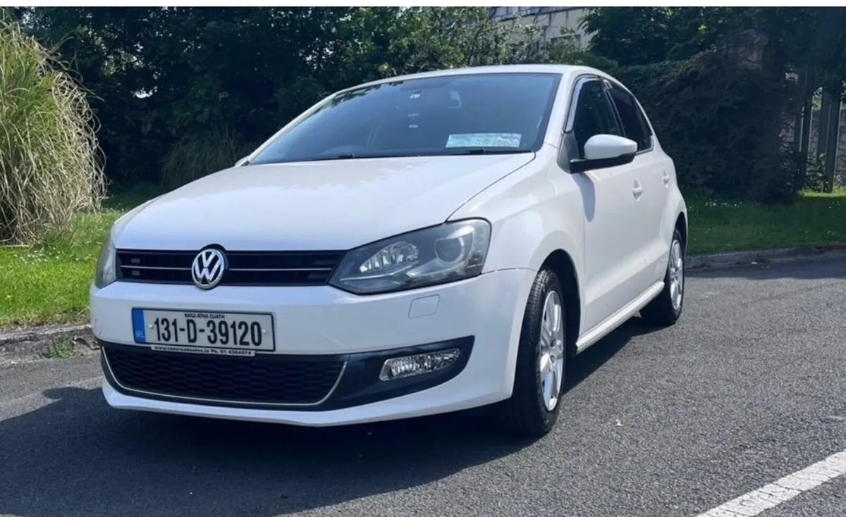 Automatic Volkswagen Polo - Image 1