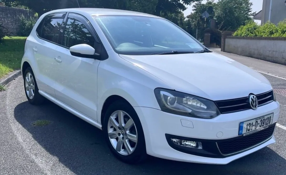 Automatic Volkswagen Polo - Image 2